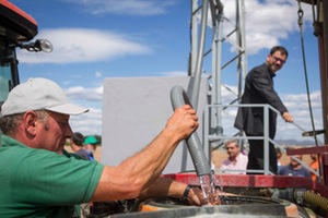 El Ayuntamiento de Burjassot y Aguas de Valencia crean un sistema digital de LLENADO de agua para regantes