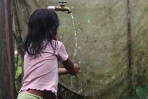 La Asamblea General de Naciones Unidas decide separar y definir los derechos humanos al agua y al saneamiento