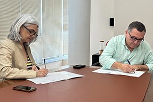 Aljarafesa firma un acuerdo con los Administradores de Finca para fomentar el ahorro de agua