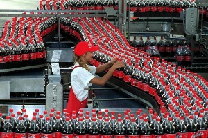 Coca-Cola a punto de lograr su objetivo de reponer el 100% del agua que utiliza en su producción