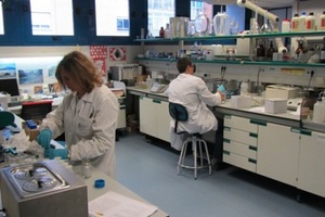 El laboratorio de aguas de la CH del Tajo amplía su acreditación como laboratorio de ensayo en el sector medioambiental