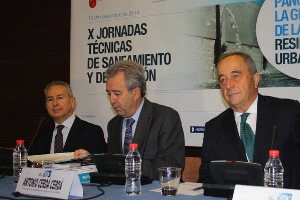 Expertos en saneamiento y depuración analizan nuevas iniciativas para la mejora de la eficiencia en los procesos de depuración en Murcia