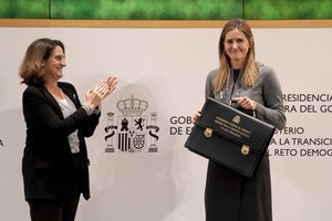 Sara Aagesen recibe la cartera de Transición Ecológica y el Reto Demográfico de manos de su predecesora, Teresa Ribera