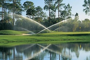 Chiclana Natural incorpora a su sistema de telecontrol el riego de los campos de golf con agua regenerada