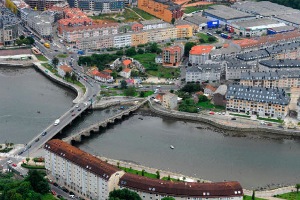 El Ayuntamiento de A Coruña se compromete a que su ciudad no emitirá vertidos incontrolados a la Ría de O Burgo