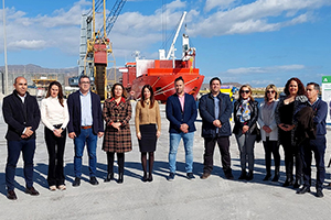 Colaboración institucional para adecuar el puerto de Carboneras como enclave estratégico en Andalucía ante la sequía