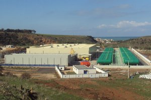 La planta desaladora de Beni Saf abre sus puertas para acercar a la población el proceso de desalinización de agua