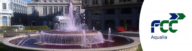 Las principales fuentes de Oviedo se tiñen de rosa contra el cáncer de mama