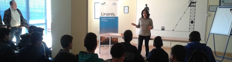 Estudiantes de la Universidad de Jaén visitan la ETAP y EDAR de Linares para conocer los procesos de potabilización y depuración del agua