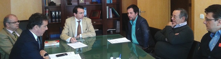 El Presidente de la CHT se reúne con los Alcaldes de la futura mancomunidad de aguas de Santa Lucía en Cáceres