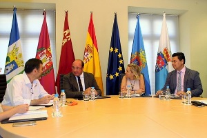 La Región de Murcia creará un comité de expertos para asesorar sobre las medidas de regeneración del Mar Menor