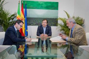 Junta y Diputaciones formalizan su compromiso por la plena depuración en Extremadura, con más de 150 M€