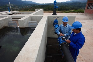 Bolivia mejorará los servicios de agua, saneamiento e irrigación con ayudas y prestamos del BID